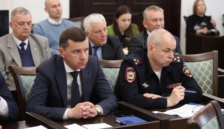 Кубанские законодатели обсудили миграционную ситуацию в регионе: акцент на трудоустройство жителей края