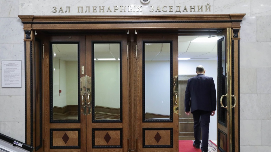  Госдума уходит в регионы: две недели в месяц на встречи с избирателями