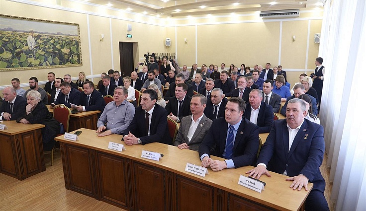 Председатель кубанского парламента Юрий Бурлачко: «Семеноводческий» закон определил будущее агропрома Кубани